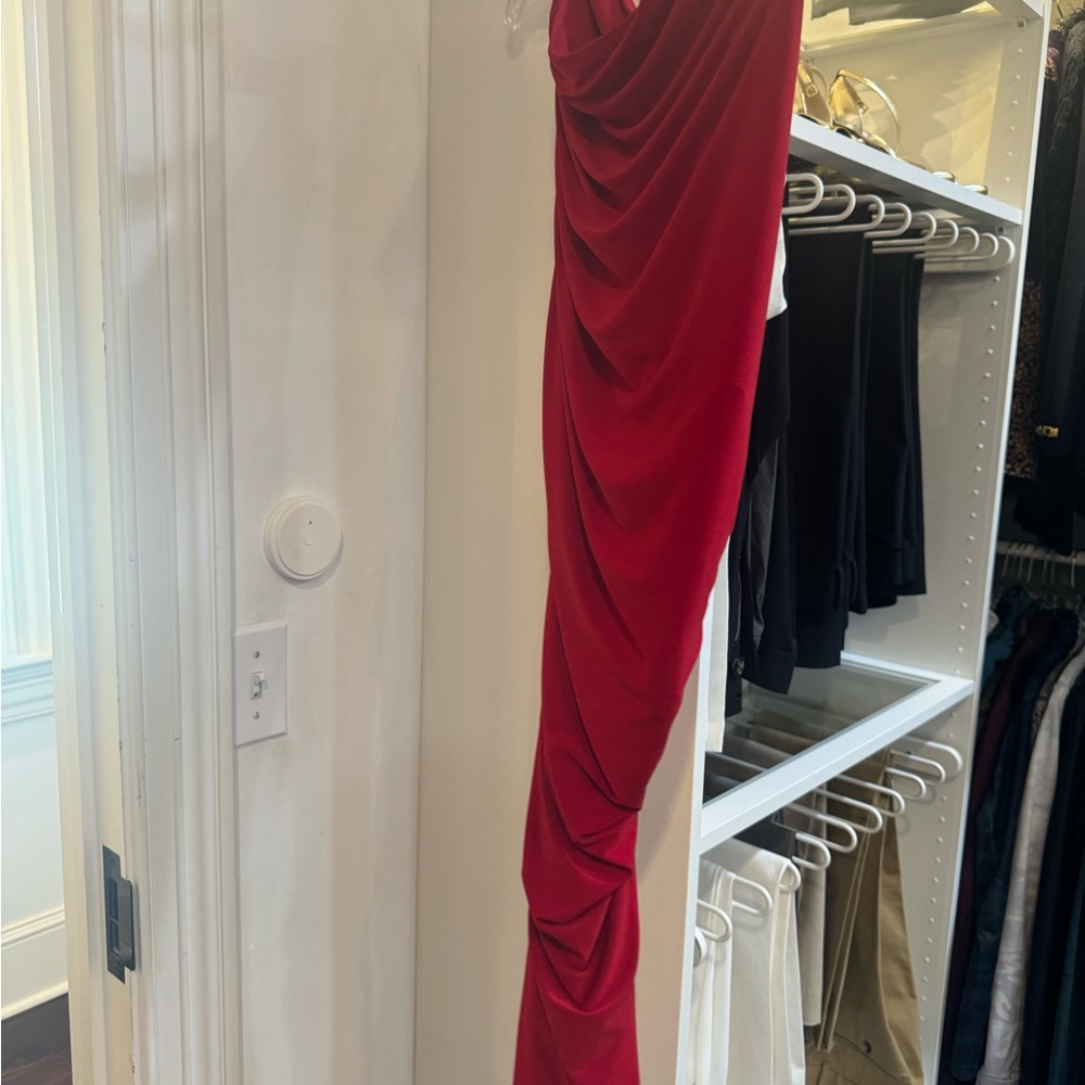 Norma Kamali Diana Gown. Red. XS